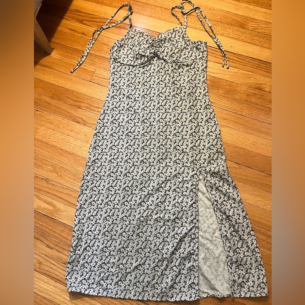 Never Been Worn Blue,White, and Yellow Floral Print Women's Dress.